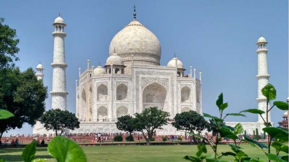 Taj Mahal Tour Guide
