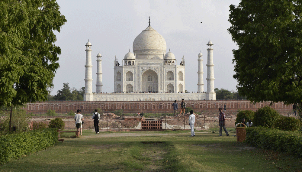 Mehtab Bagh (The moonlight garden) is a charbagh complex. Char translates as 4, bagh translates as garden. Thus, it is a four compartment garden design. This classic style of Mughal garden lies within a perfect square shape. When it was originally built, it is thought that the garden exhibited walkways, reflecting pools with fountains, and shaded pavilions nestled within trees, fragrant flowers and native shrubbery.