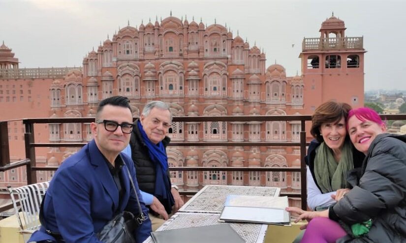 How to Explore Jaipur City in One Day which has monuments like Amber Fort, City Palace, Jantar Mantar, Hawa Mahal, Jal Mahal, Nahargarh Fort, Bustling Handicraft Markets. You can visit all monuments in one day and Hire a local guide or private car with driver for the day.