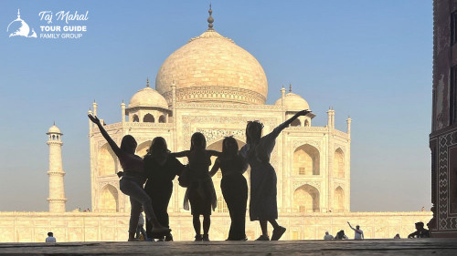 Taj Mahal Tour With Sikandra