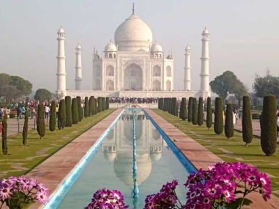 Taj Mahal Guided Tour From Delhi