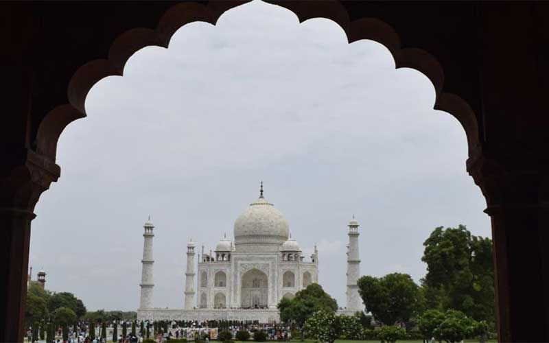 68b887f58573b-taj-mahal-tour-8.jpg