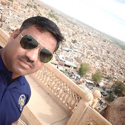 Nadir Hussain, Taj Mahal Tour Guide